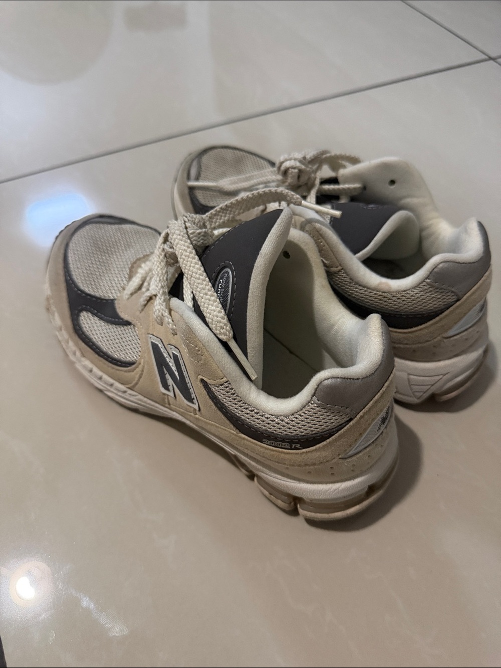 New Balance Kids Cream and Gray Mesh Lace-Up Sneakers ((AVAILABLE TILL 9/17/26